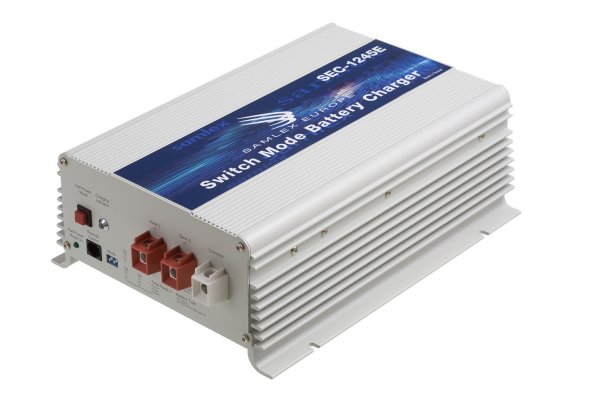 Lader SEC-1245E  in: 230V AC uit: 14,8V-14,4V DC 45 Ampere