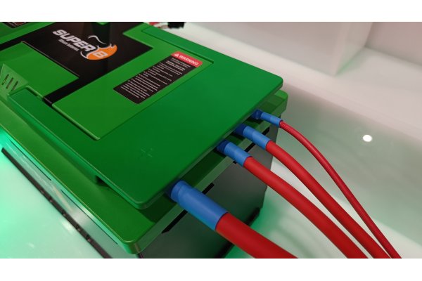 Aansluitbeugel Busbar Epsilon 100Ah / 150Ah